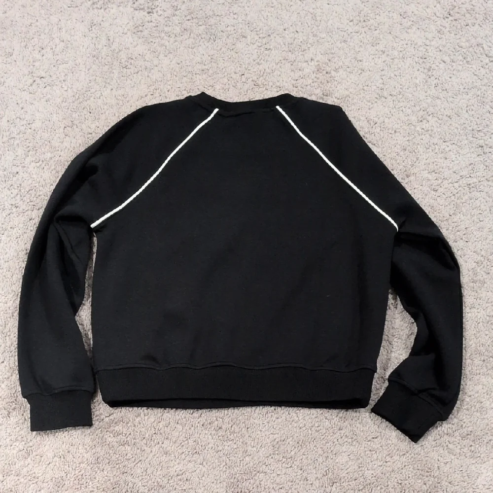 SPANX Airpique Black Sweatshirt with White Trim - Picture 7 of 7